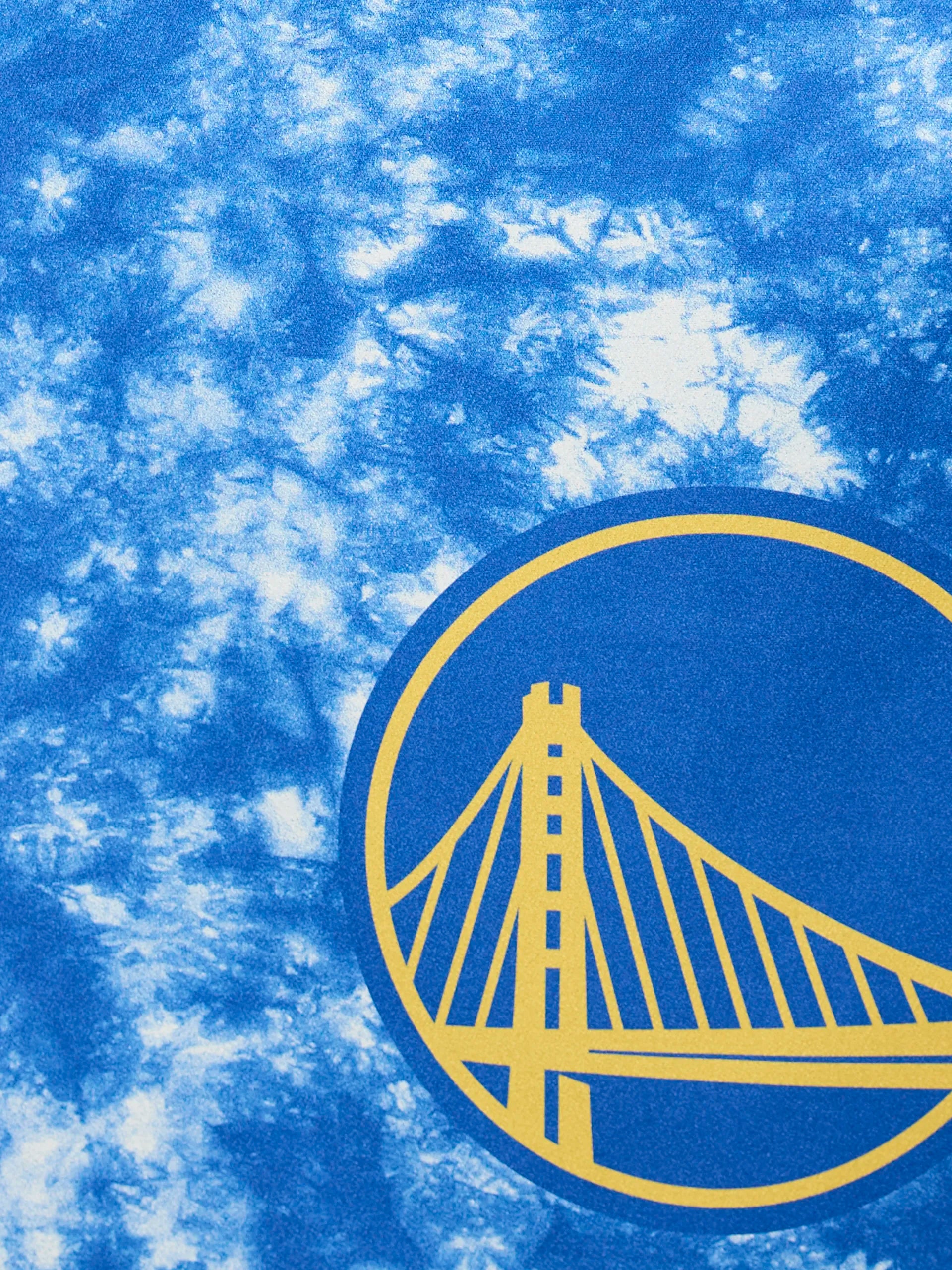 The Geometry Warriors Flash features a yellow Golden State Warriors bridge logo inside a blue circle, set against a blue and white tie-dye background.