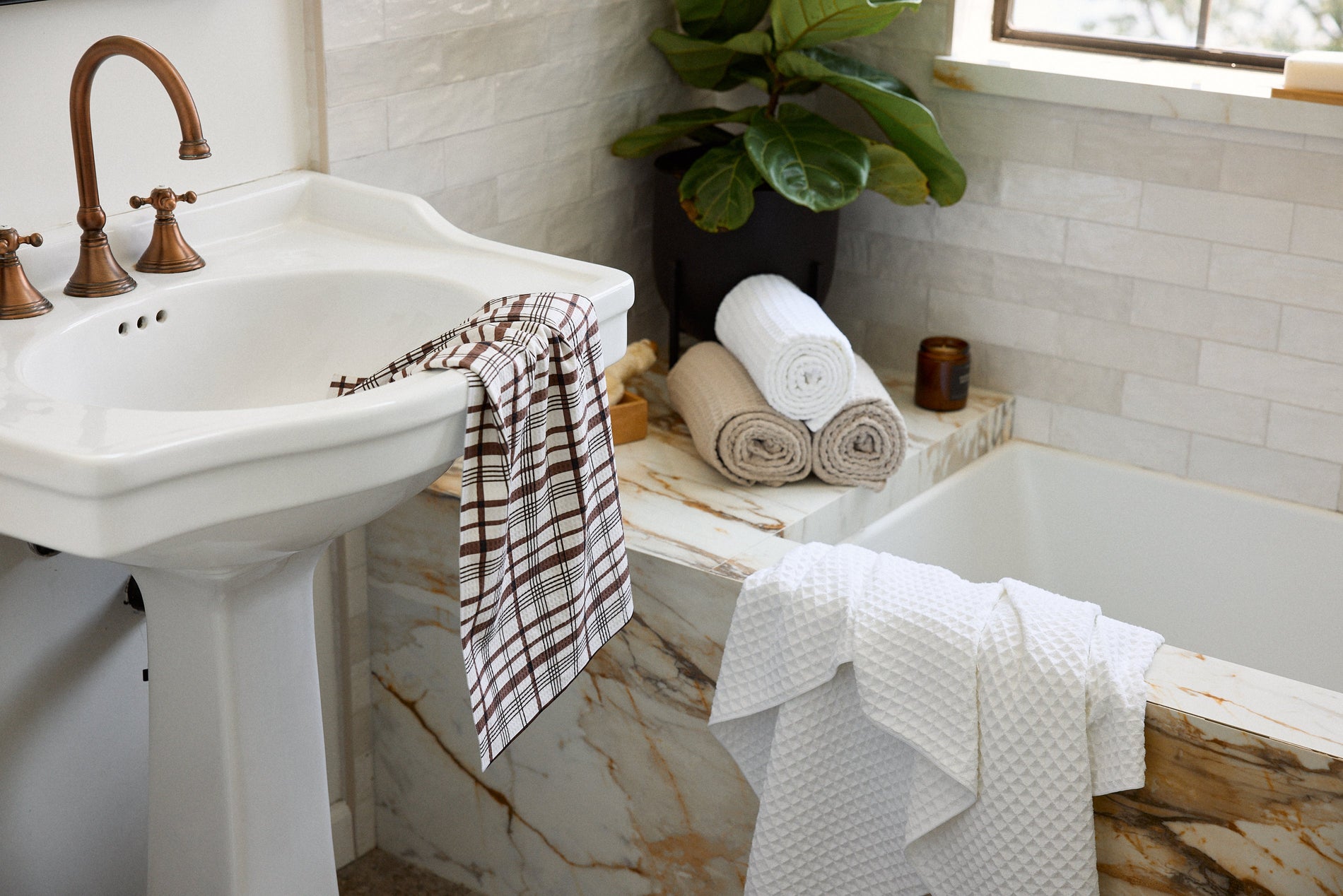 Welcome, Stay Awhile: How to Create a Guest Bath That Feels Like a Boutique Hotel