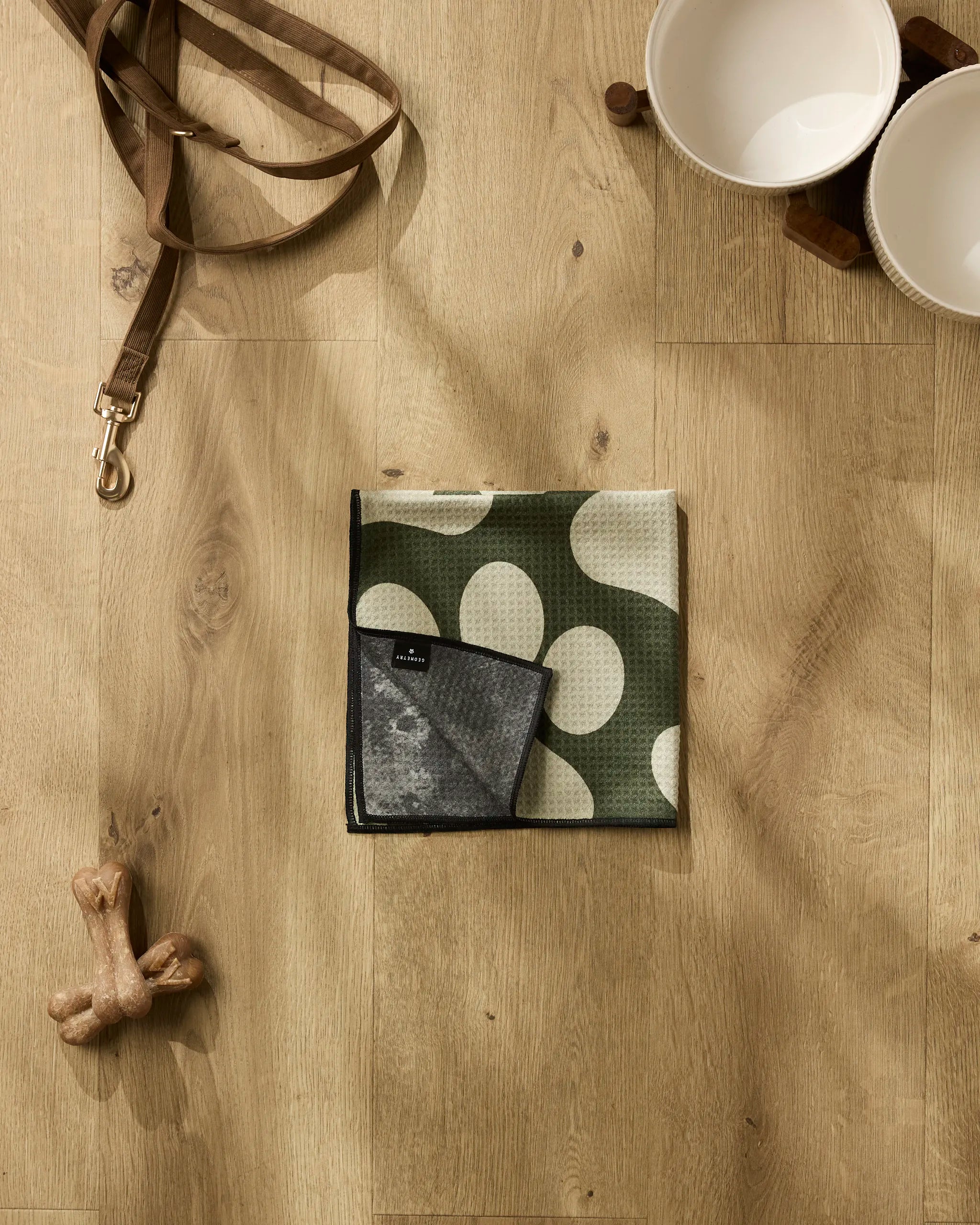 Paw Prints Paw Towel | Geometry – GEOMETRY