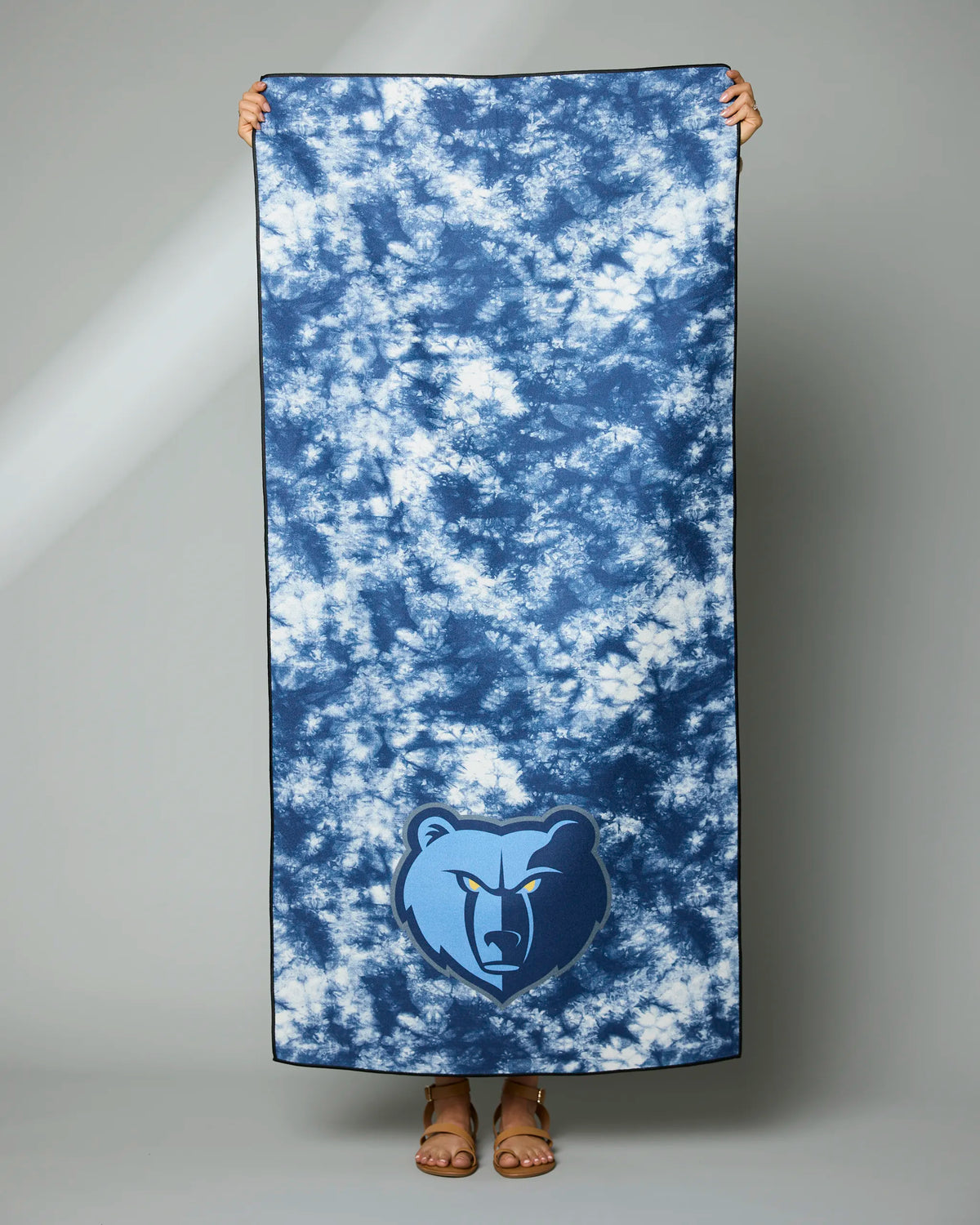 木縁の海｜Edge of Blue Flow Grizzlies Flash Micro-loop Beach Towel | Geometry – GEOMETRY