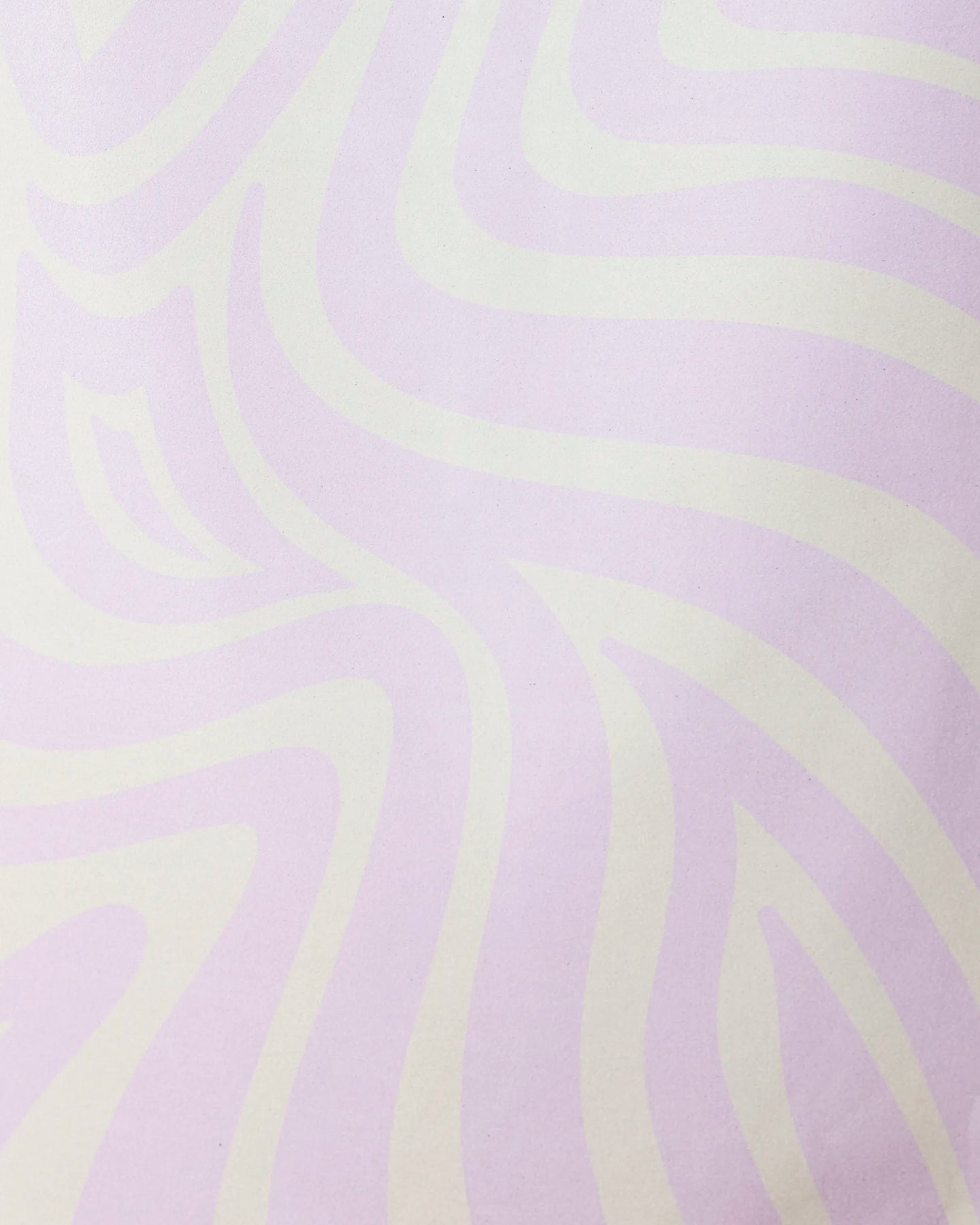 Abstract image with wavy, flowing lines in light lavender and off-white creates a soft zebra-like pattern, evoking the smooth design of GEOMETRY’s Dizzy Lilac Micro-loop Beach Towel. Gentle curves blend seamlessly across the surface.