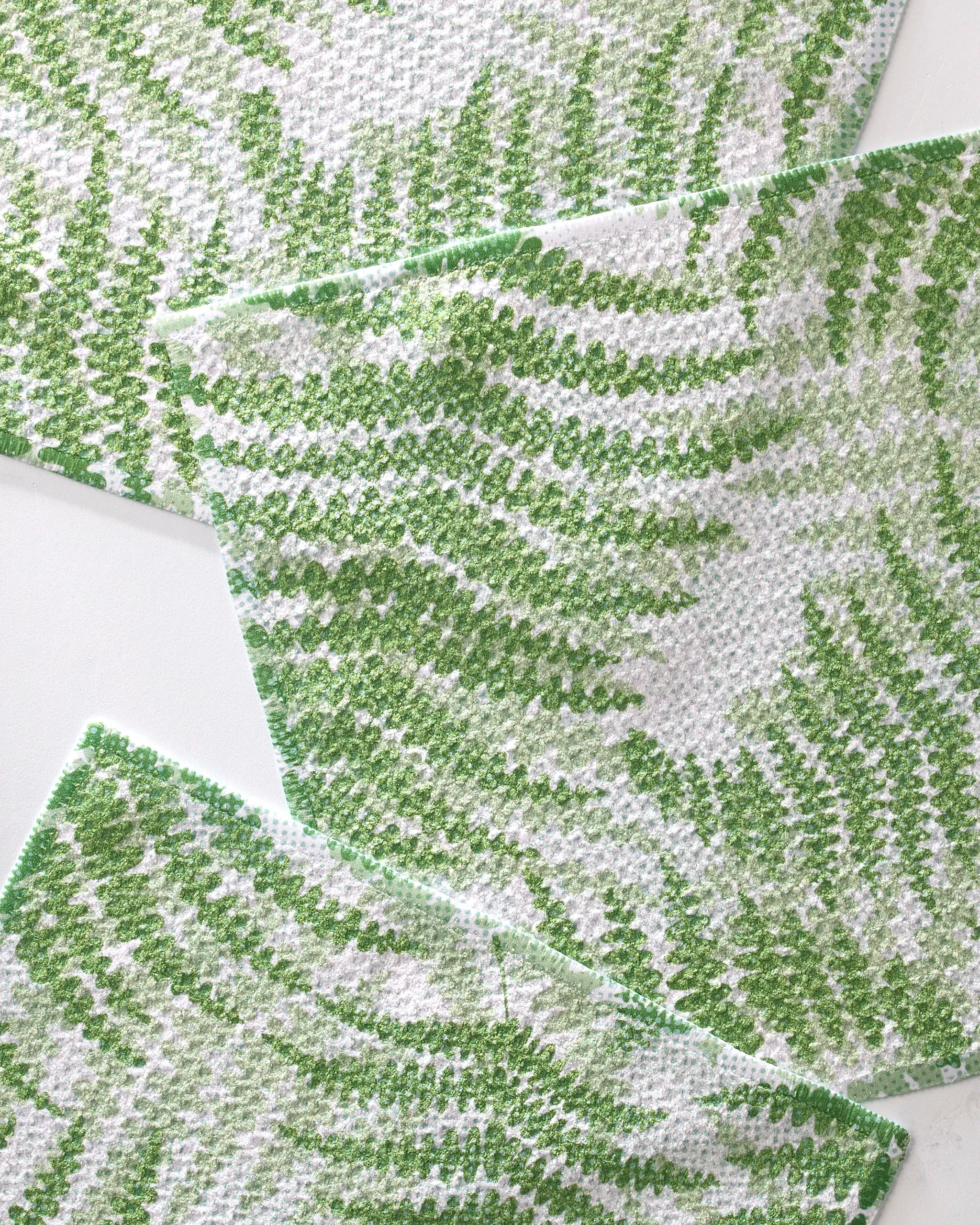 Swaying Leaf