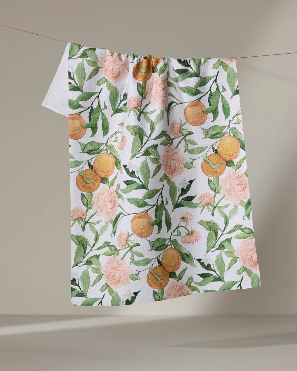 House on the hill 90cm tee Flower 花柄 F913657 | Hill Garden, Flax - Thibaut Fabric