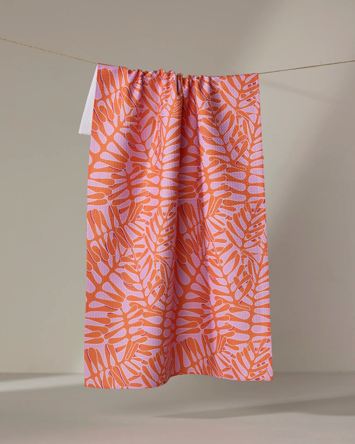 Pink Modern Palm Tea Towel | Geometry – GEOMETRY